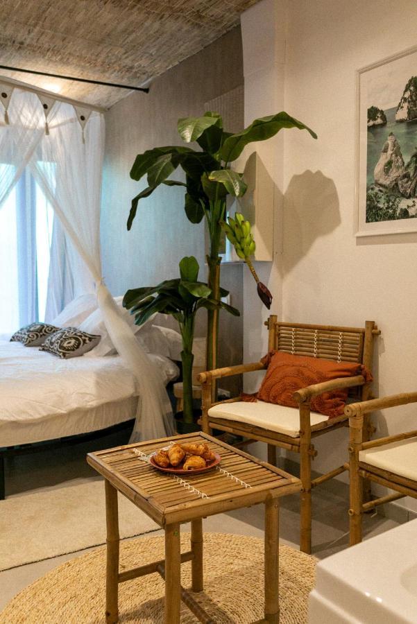 Bali Serenity Balneo Et Lit Rond Lagnieu Exterior photo